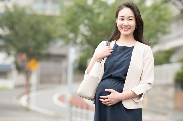 妊婦の女性