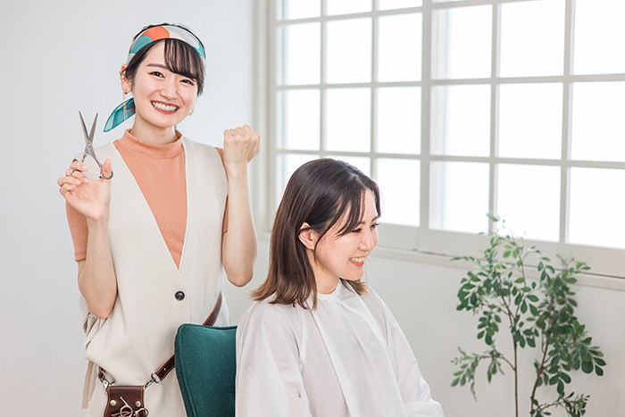 【美容師アンケート】美容室でドリンクサービスは出す？その効果や人気メニューを解説