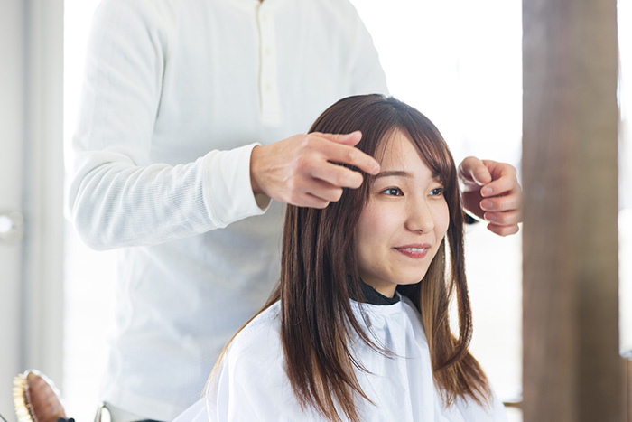【現役美容師47人に聞いた】カットモデルの効率的な探し方とトラブル回避のコツ