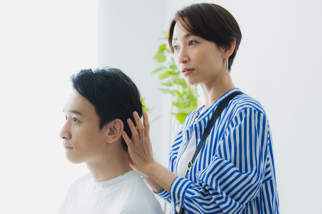 現役美容師44名が語る「緊張する客とは？」不快感を与えない対応方法も紹介